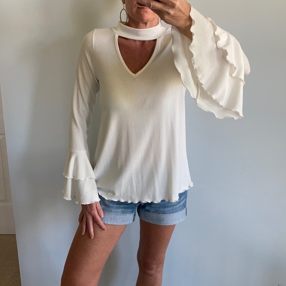 Choker Neck, Bell Sleeve Tunic Top - Picture 3 of 7